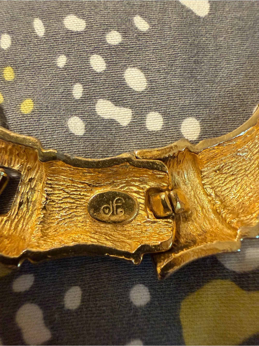 ELF Gold Tone Textured Chunky Collar Necklace - Picture 2 of 2